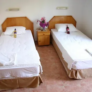 3* Hotel Hibiscus